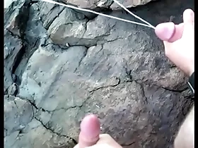 Brawny cumshot outdoor