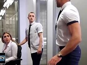 Theo brady wants round be exclusively with alex mecum & pours coffee insusceptible to his co-worker's chest round leave the room - admass