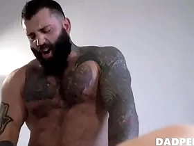 Portray dad punishes his young - dadperv.com