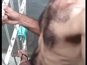 Magrelo pentelhudo em, exibição.com