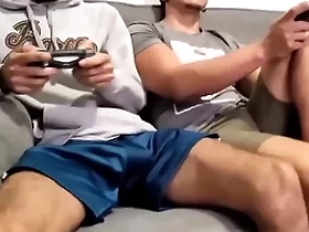 Reunir os amigos para jogar videogame e acabou em putaria  juninho oficial  henrique alagoano