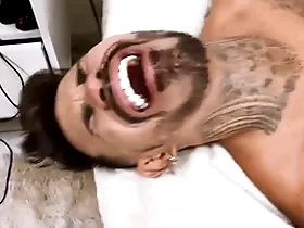 Garoto musculoso dotado macetou meu cu