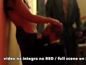 Sexo grupal e fetiches com andré medeiros. completo doll-sized red.