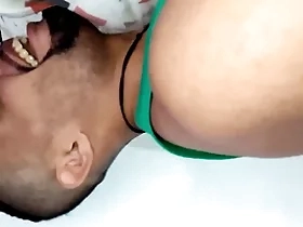 Meu namorado pauzudo descendo rola no meu rabo peludo
