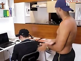 Dei pro dweeb safado que veio consertar meu pc