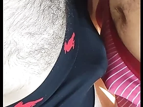 Sarrando os paus duro de cueca