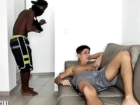 O cafuçu levou até minhas pregas