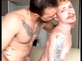 Marcelo debian leitou meu cuzinho e depois lambeu