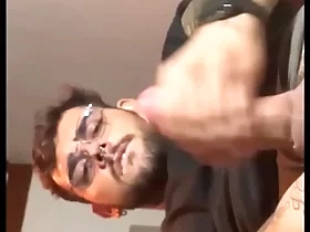 Novinho lucas nobre batendo até gozar