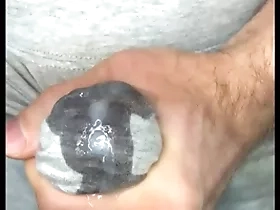 Cum in leggings! i masturbate my dick and sperm seeps skim through gray leggings! close-up