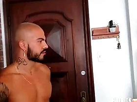 O primo chegou de viagem e foi de pau duro não resistir e transamos gostoso (@jhonramosof)