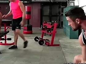 Hothouse ryan salmon-coloured cumshot for 2 of his boys at the gym