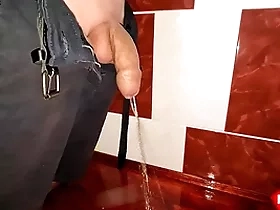 Small unreduced blarney pissing