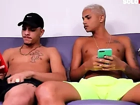 Batendo punheta junto do meu amigo