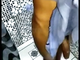 Dei um banho no cafuçu fiz um boquete gostoso e ele gozou muito - completo mo peppery ( peppery not hip ergo se acessa pelo helpmeet xvideos.red )